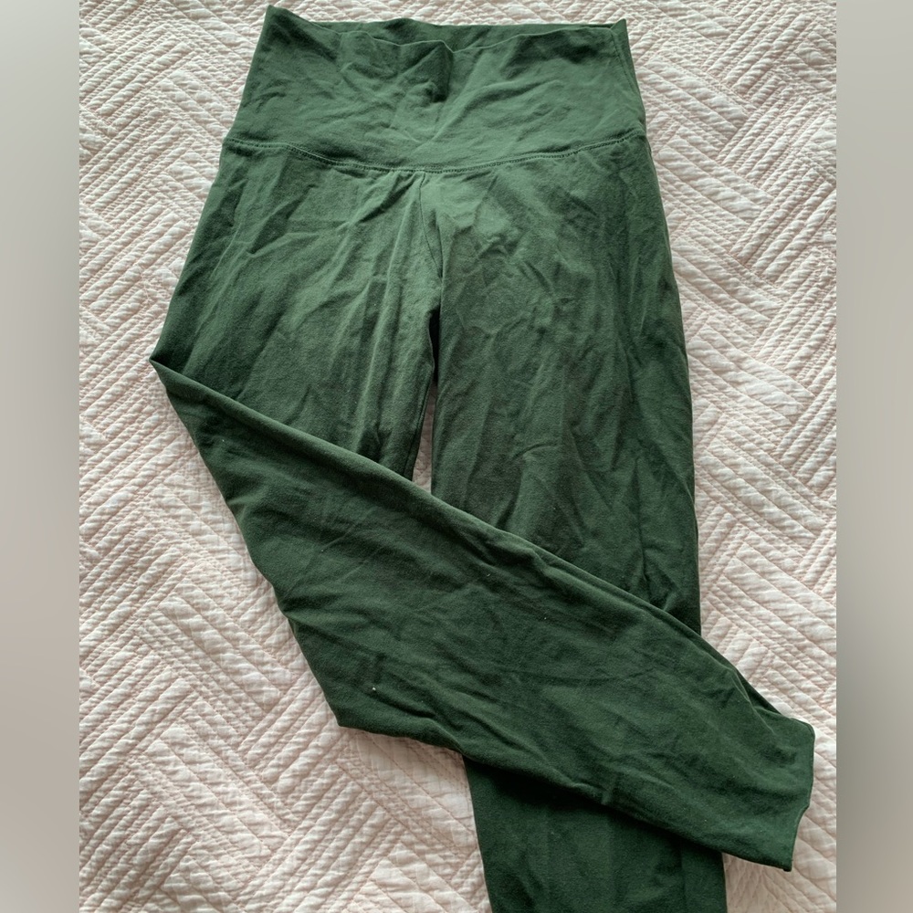 TNA cropped Leggings in olive green size Small
